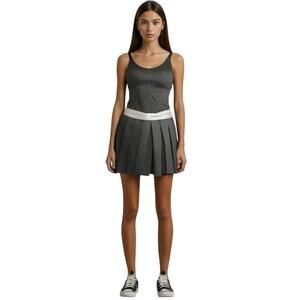 Yinuo Women's Black Pleated Mini Skirt  Sporty & Chic Size M Edgy Preppy